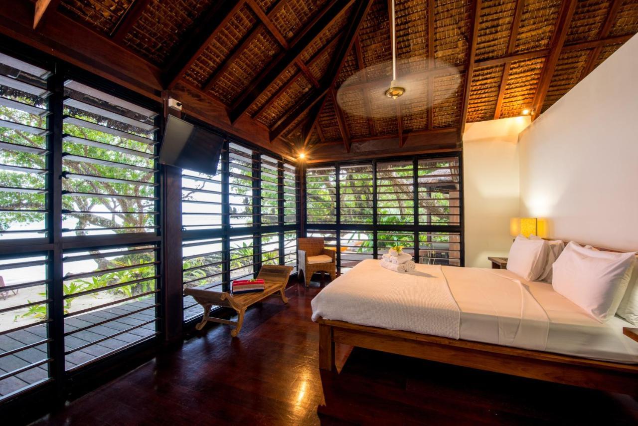 Barrier Beach Resort (Adults Only) Luganville Exterior foto