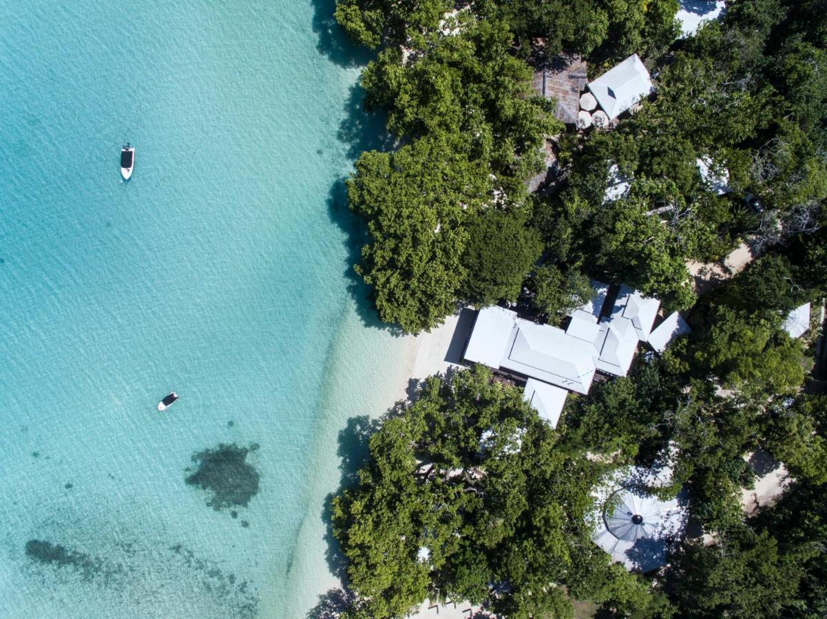 Barrier Beach Resort (Adults Only) Luganville Exterior foto