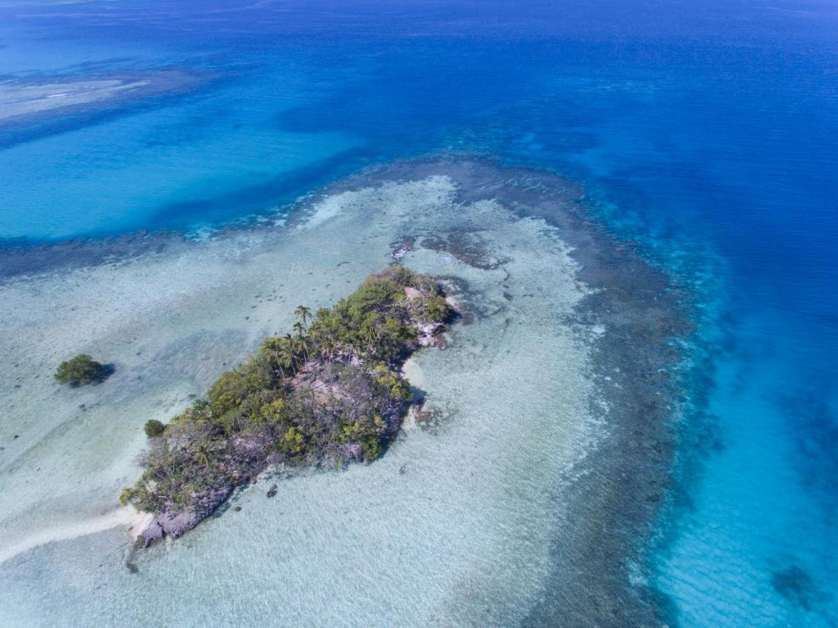 Barrier Beach Resort (Adults Only) Luganville Exterior foto