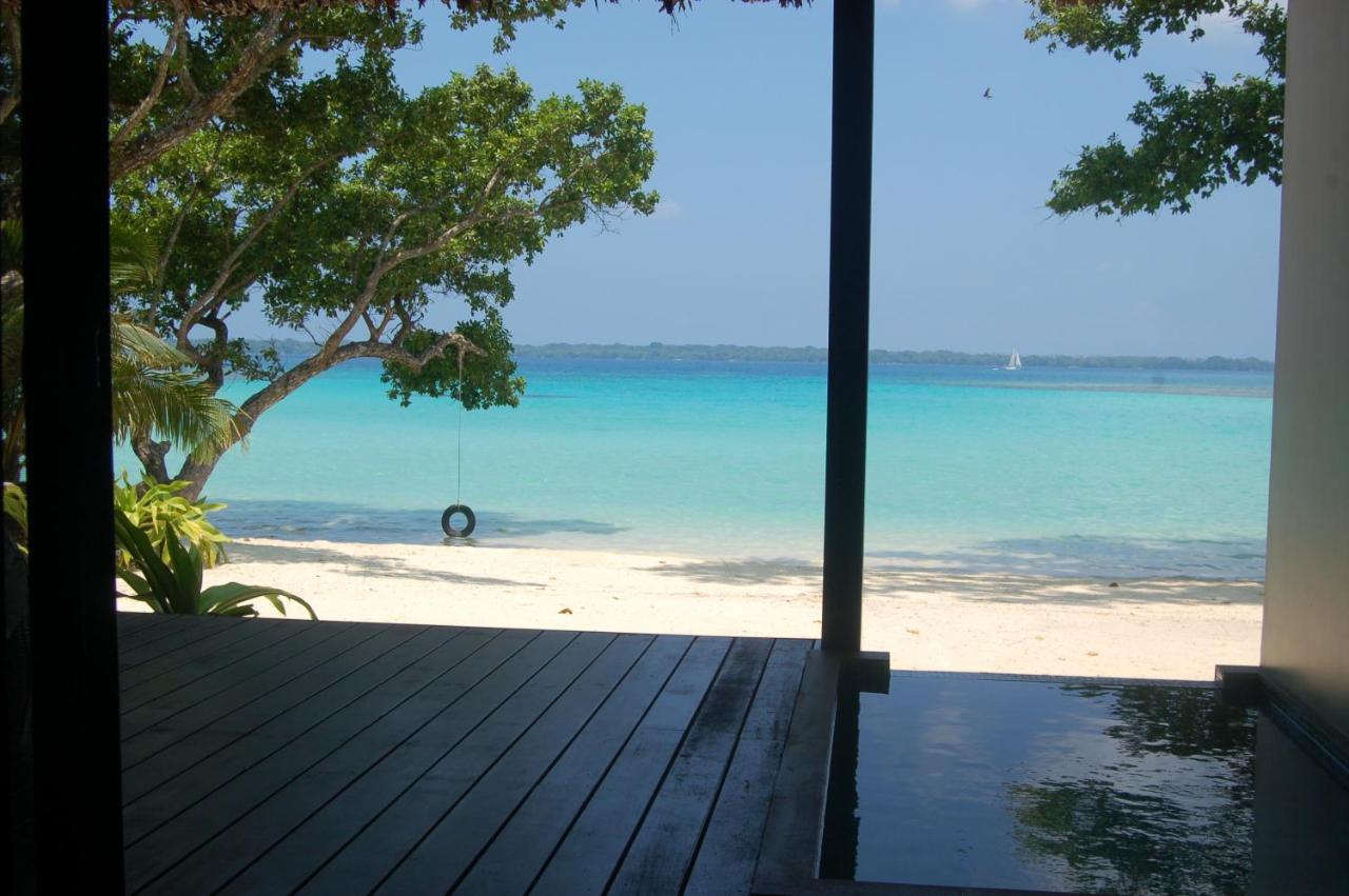 Barrier Beach Resort (Adults Only) Luganville Exterior foto