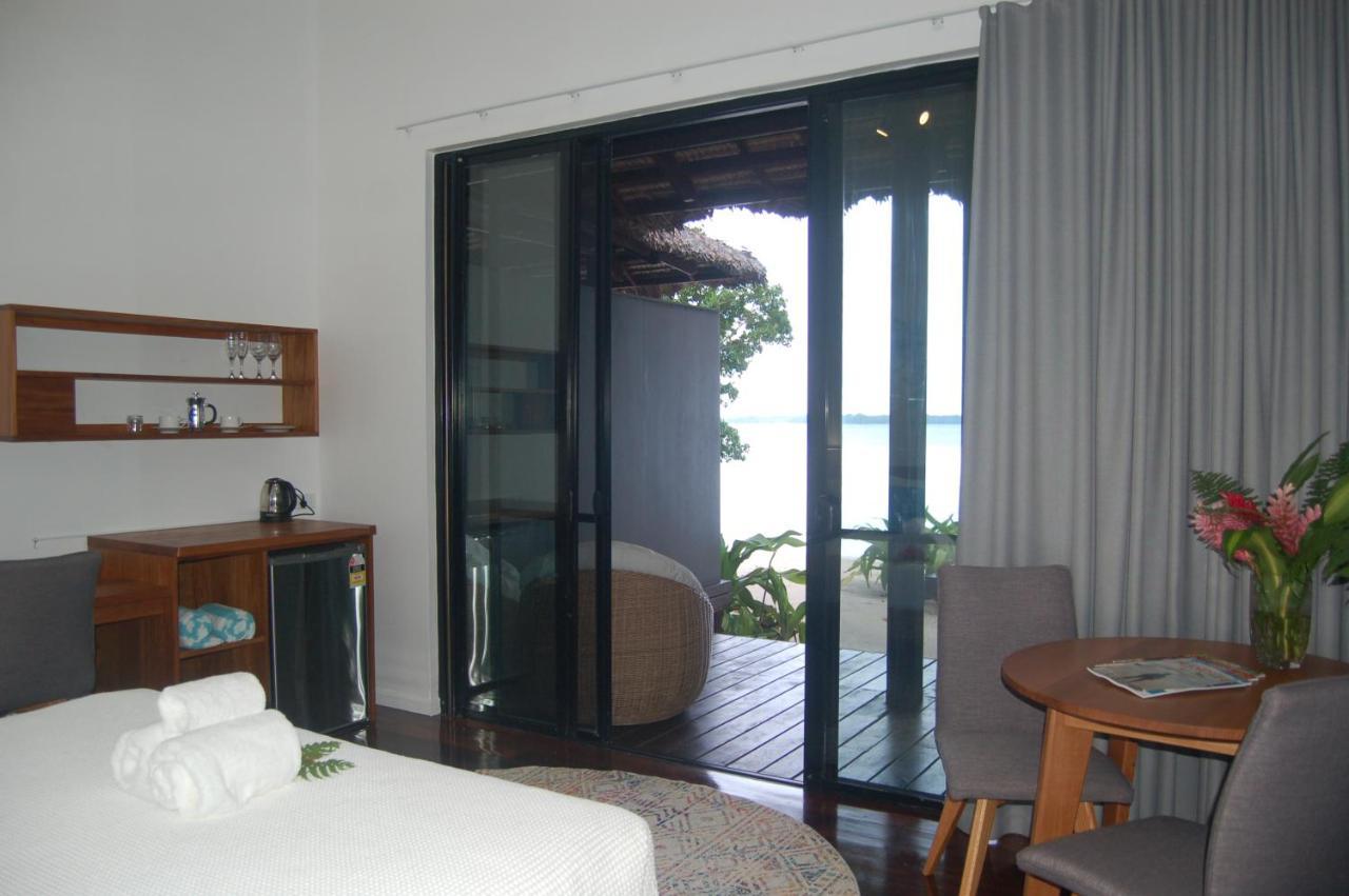 Barrier Beach Resort (Adults Only) Luganville Exterior foto