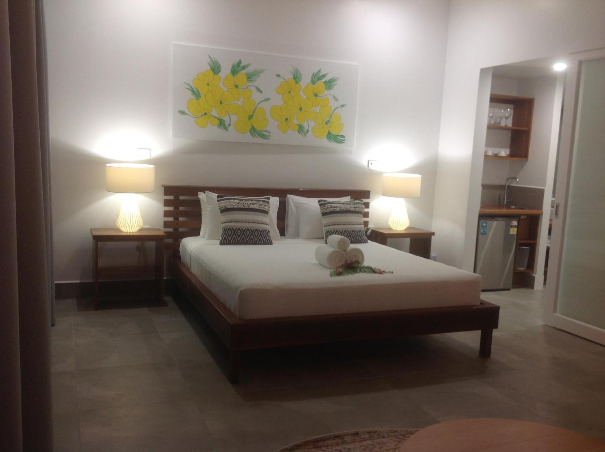 Barrier Beach Resort (Adults Only) Luganville Exterior foto
