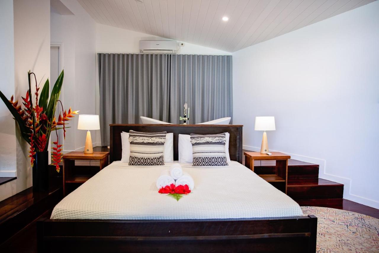 Barrier Beach Resort (Adults Only) Luganville Exterior foto