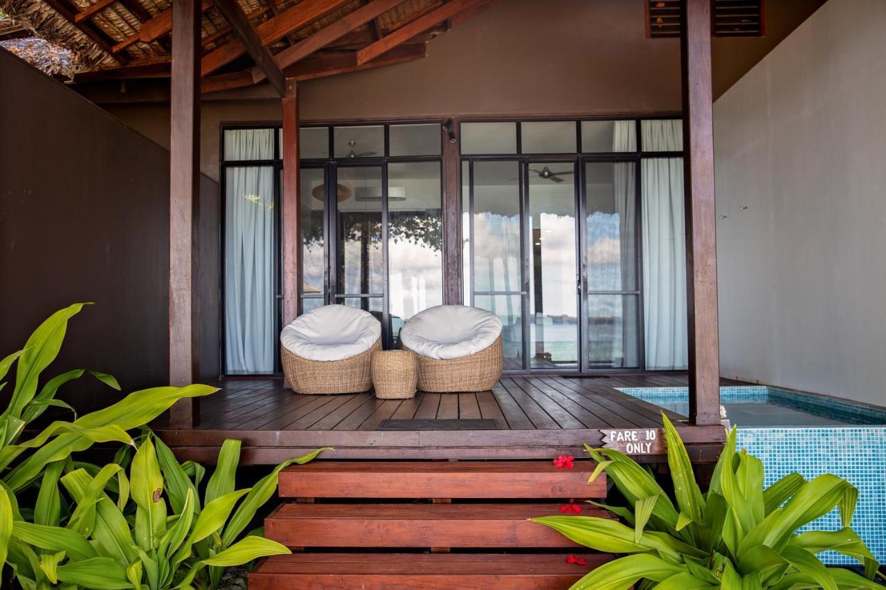 Barrier Beach Resort (Adults Only) Luganville Exterior foto