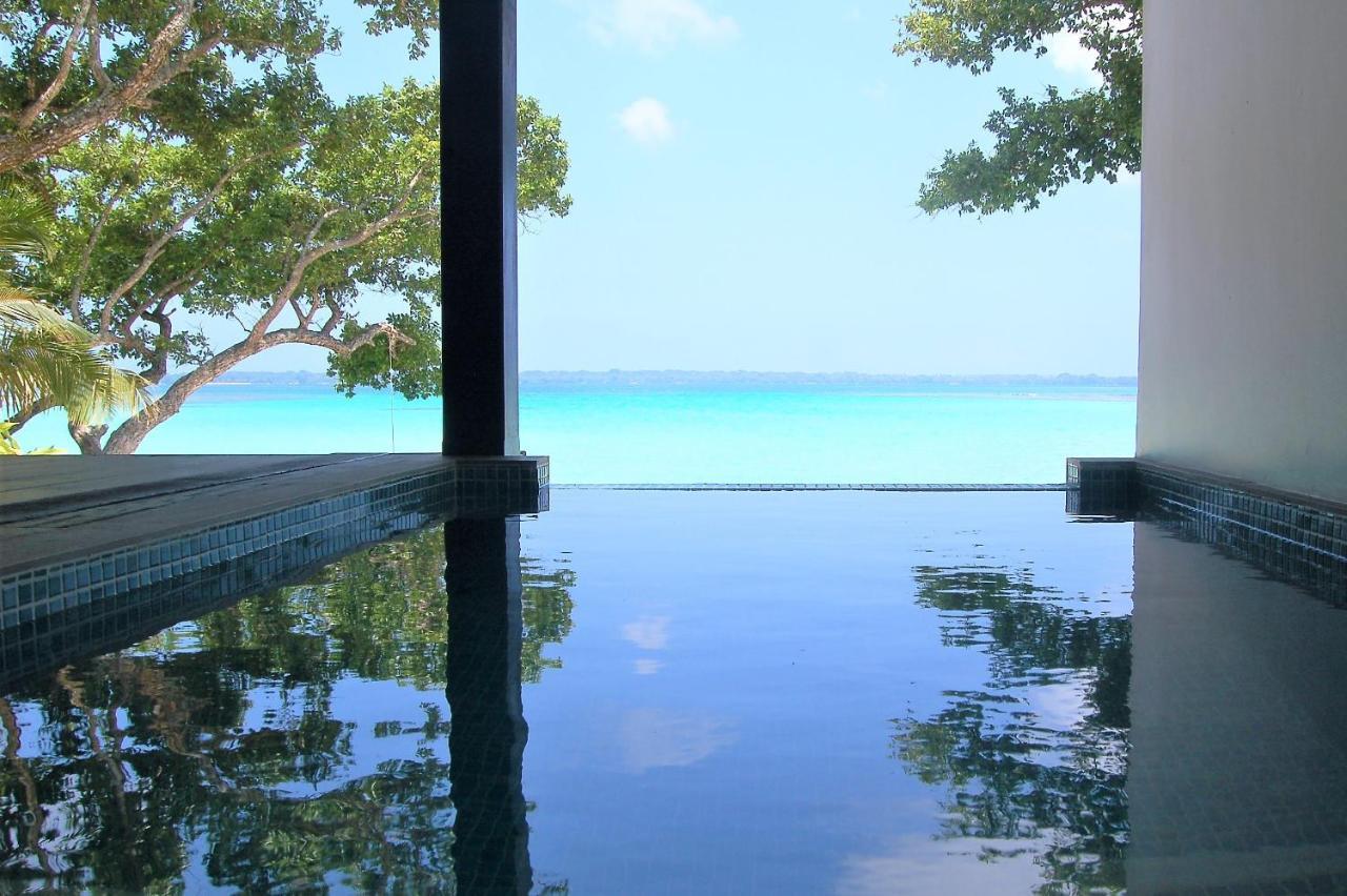 Barrier Beach Resort (Adults Only) Luganville Exterior foto