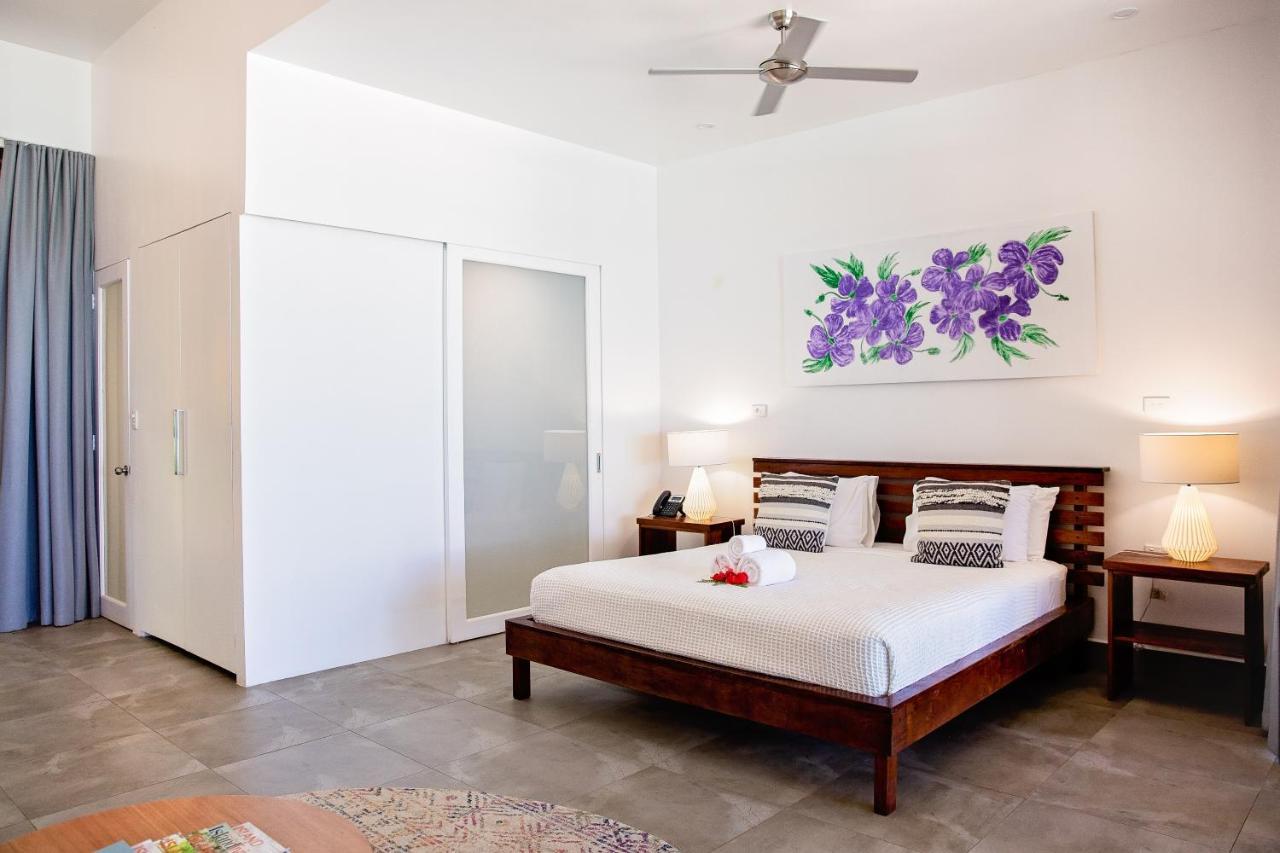 Barrier Beach Resort (Adults Only) Luganville Exterior foto