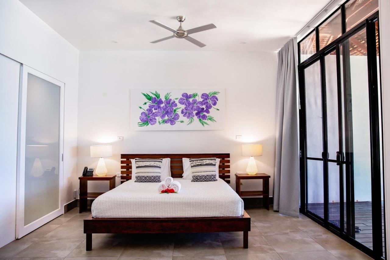 Barrier Beach Resort (Adults Only) Luganville Exterior foto