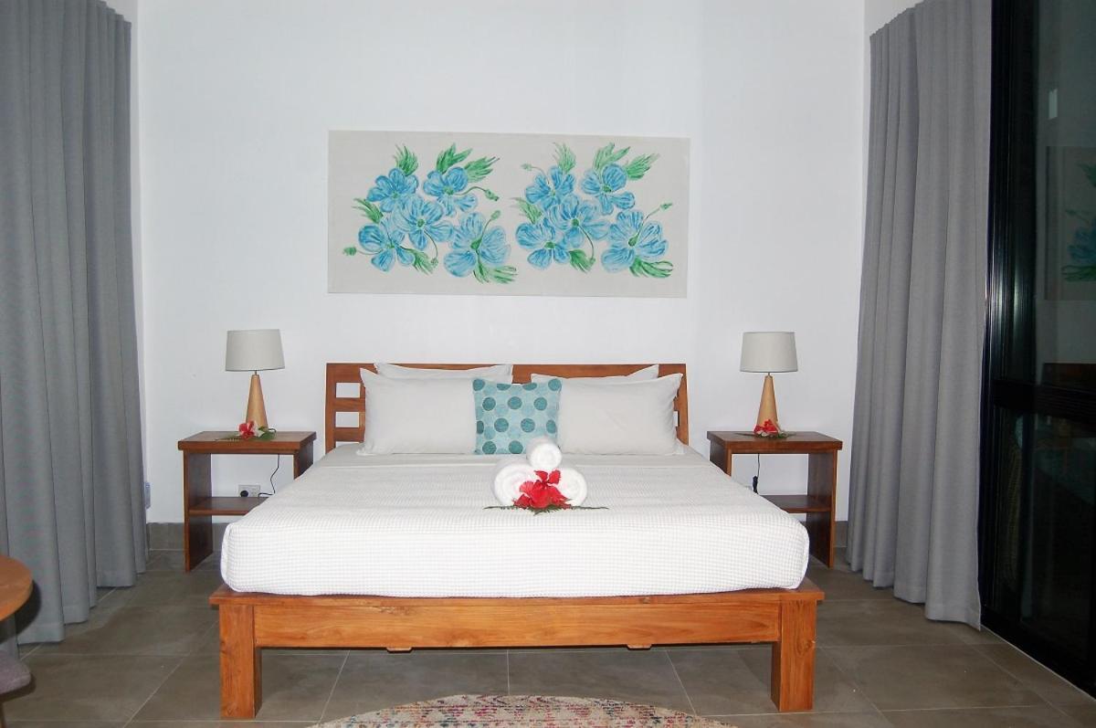 Barrier Beach Resort (Adults Only) Luganville Exterior foto